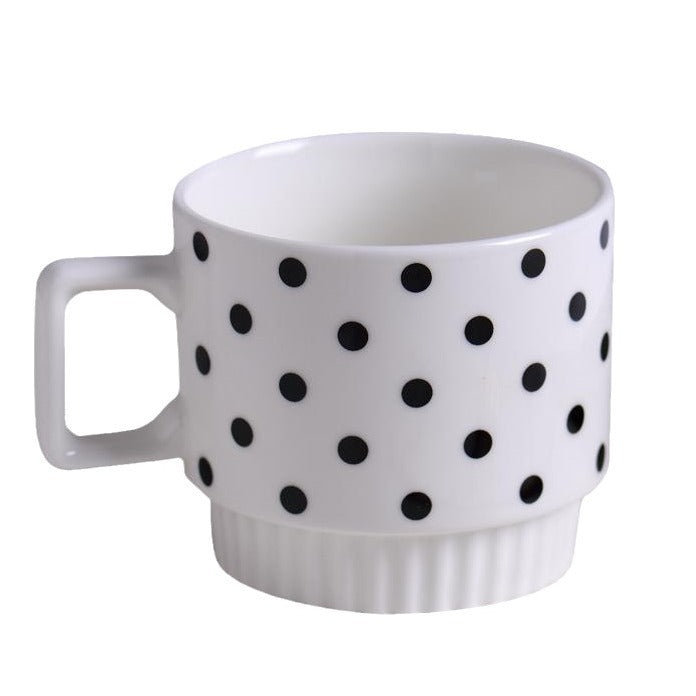 BLACK & WHITE CERAMIC STACKING CUPS