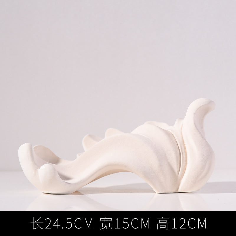 FLOW MINIMALIST DECORATIVE ORNAMENTS