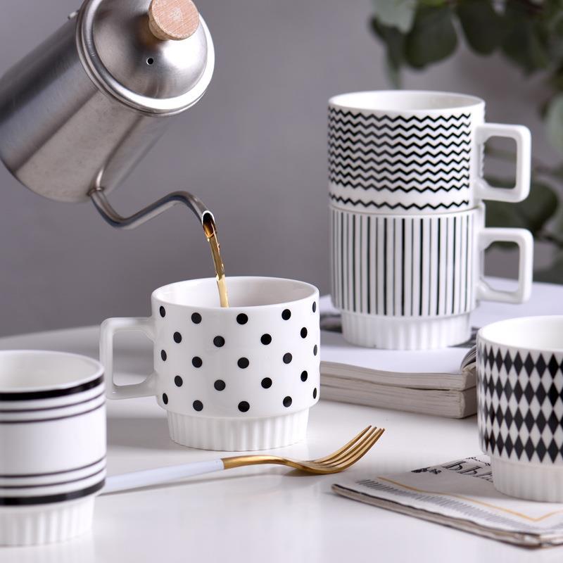 BLACK & WHITE CERAMIC STACKING CUPS