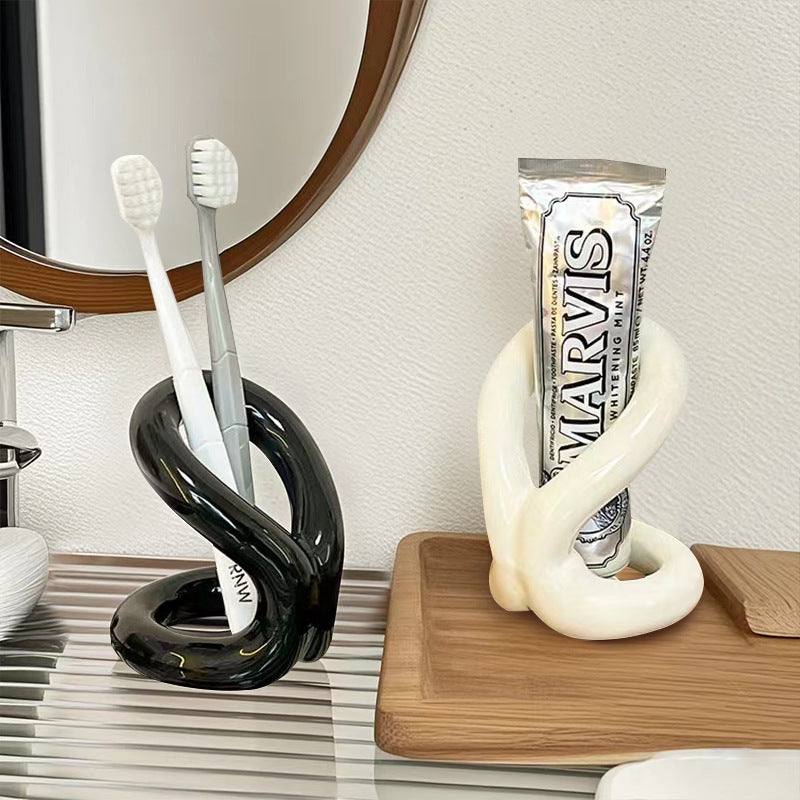 KNOT CERAMIC STORAGE HOLDER